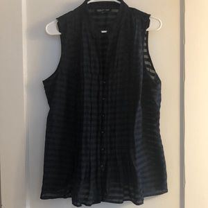 Jones New York signature woman sleeveless top